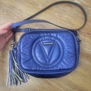 Valentino metallic bue crossbody